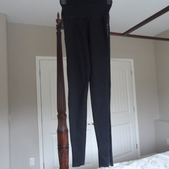 Black leggings - Picture 1 of 4
